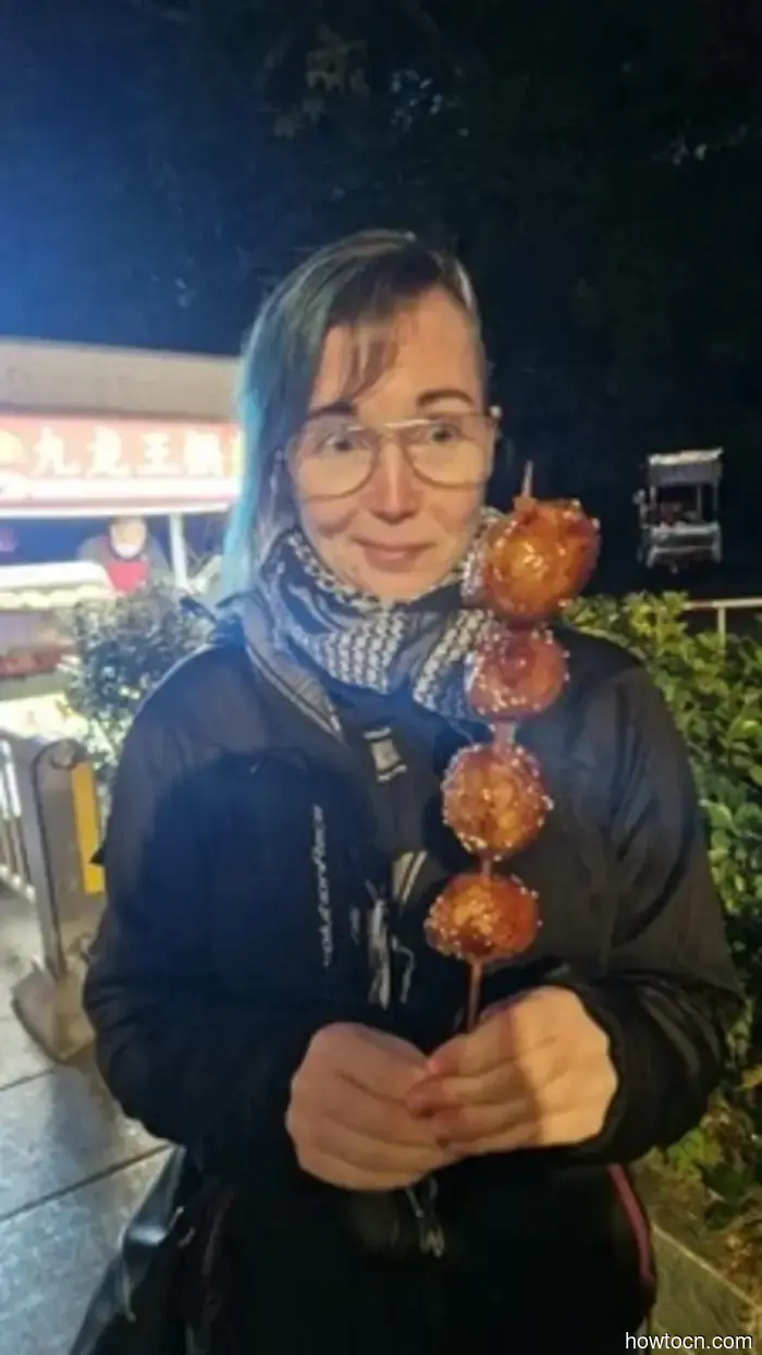 A brief view of the Himalayas - A return to Mainland China - hennaonthetrek