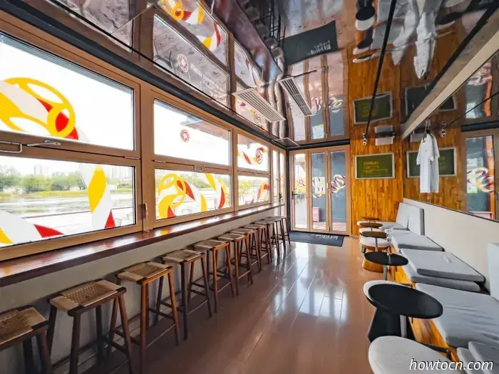 Breweries of Bird's Nest: The Craft Brews of Moonlight Pier
