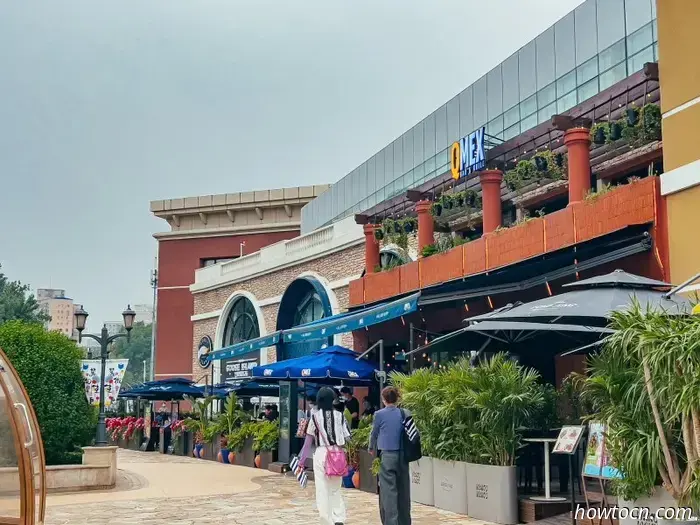 Dachterrassen und Dächer in Peking: der Liangma-Fluss
