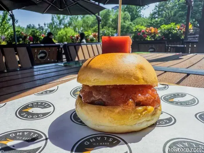 Top-Tier Burgers: A Complete List of the Remaining Flavorful Burger Fest Vendors