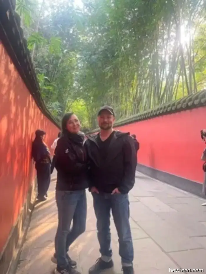 A brief view of the Himalayas - Step back to Mainland China - hennaonthetrek