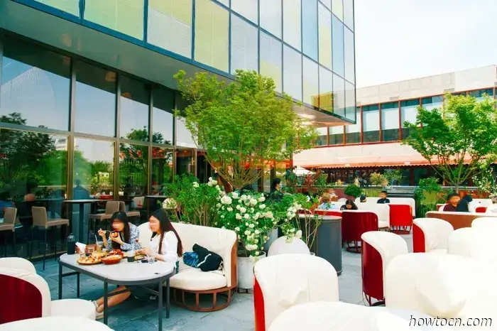 Rooftops and Terraces in Beijing: Sanlitun and Gongti