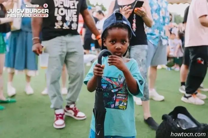 How to Be the Trendy Parents at Juicy Burger Fest with a Baby
