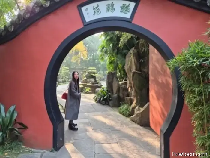 A brief view of the Himalayas - A quick return to Mainland China - hennaonthetrek