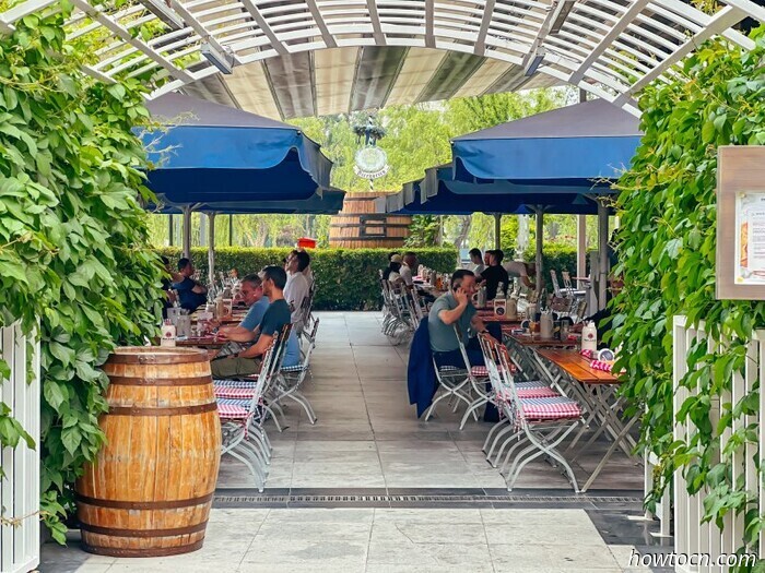 Uno sguardo ai (più o meno) beer garden di Pechino
