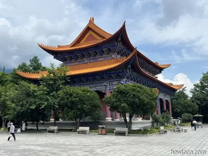 Pioneering New Paths in China: The Three Pagodas - Emerging Adventurers