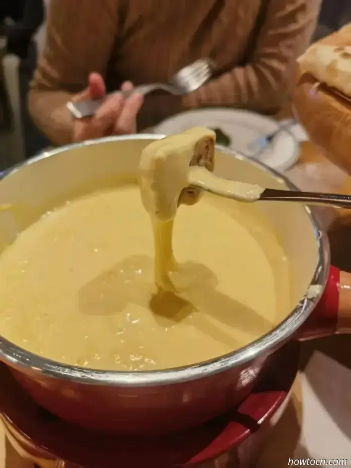 Десять мест, где можно насладиться сырным фондю