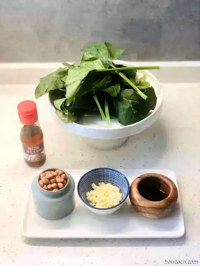 Chinese Recipe Book: Sticky Chicken Wings and Spinach with Peanut Salad